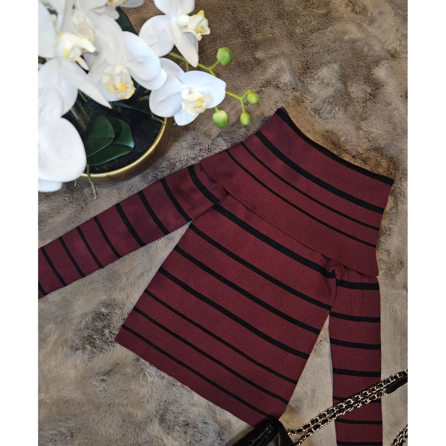 OFF SHOULDER TOP GESTREEPT - BORDEAUXROOD/ZWART - Five Twenty Eight